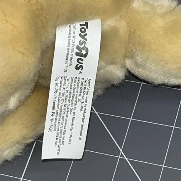 Toys R Us 2013 Golden Yellow Labrador Puppy Dog Realistic Stuffed Animal Plush - Picture 8 of 9